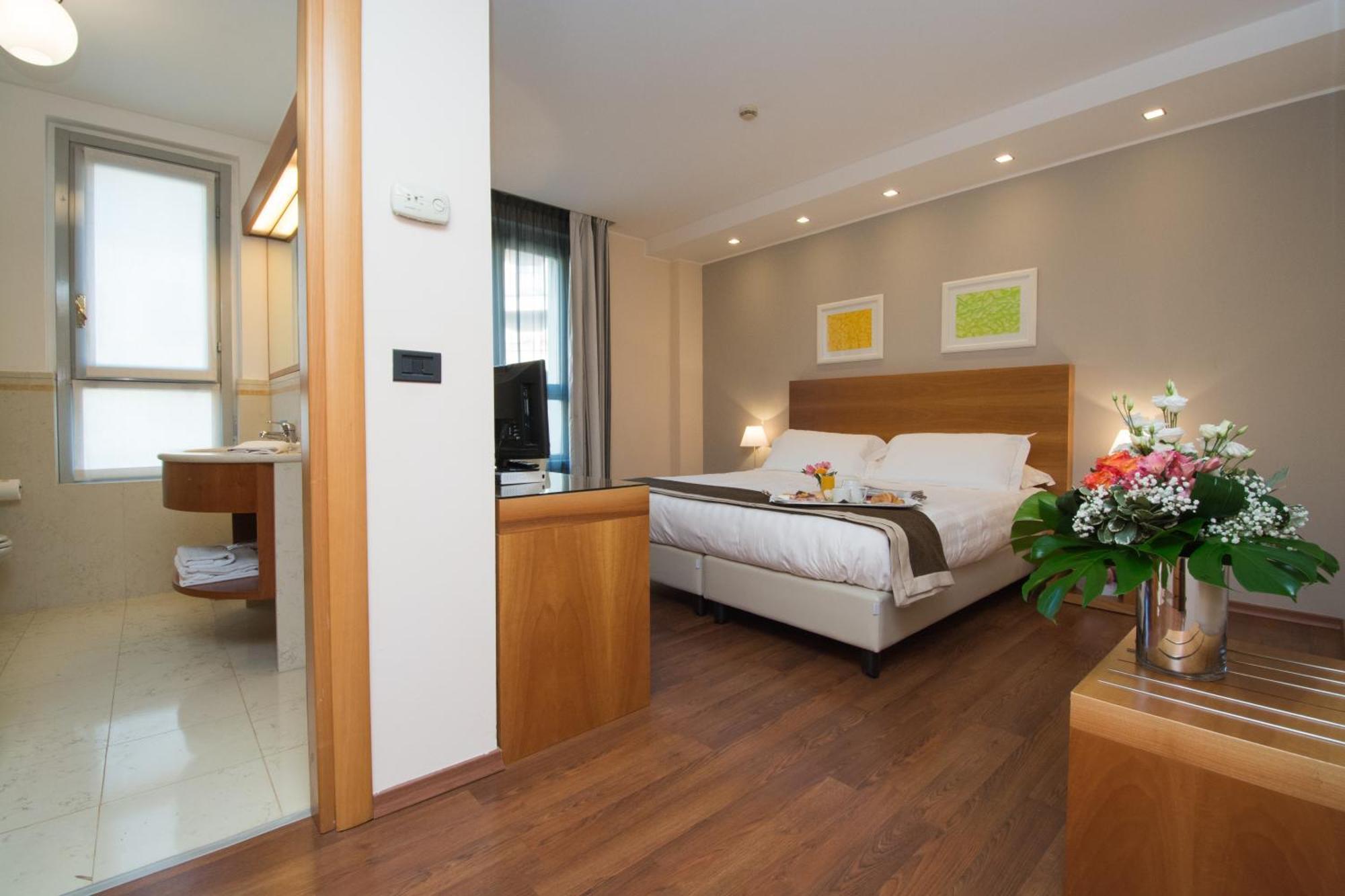 Hotel Royal Falcone Monza Esterno foto