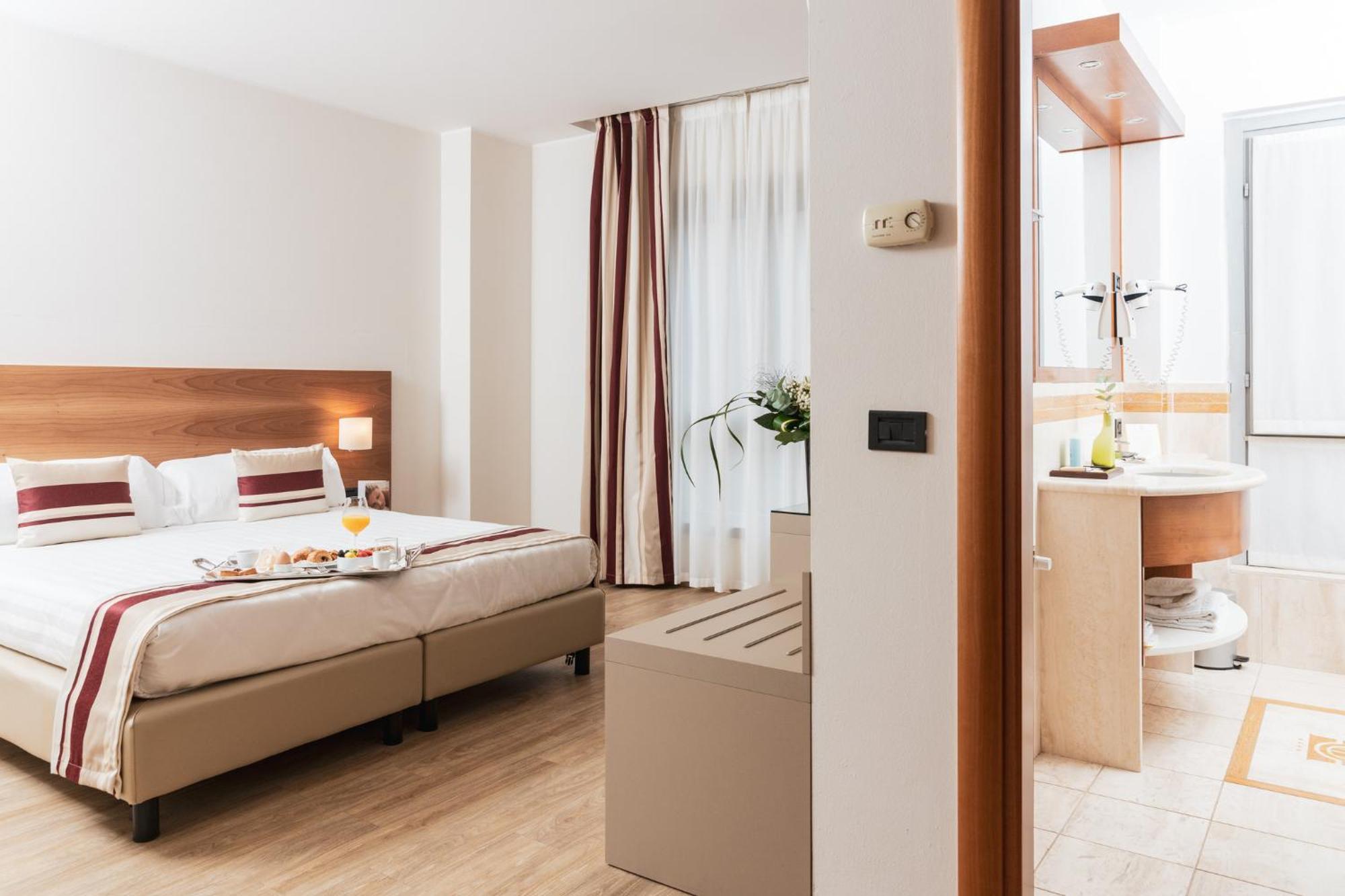 Hotel Royal Falcone Monza Esterno foto