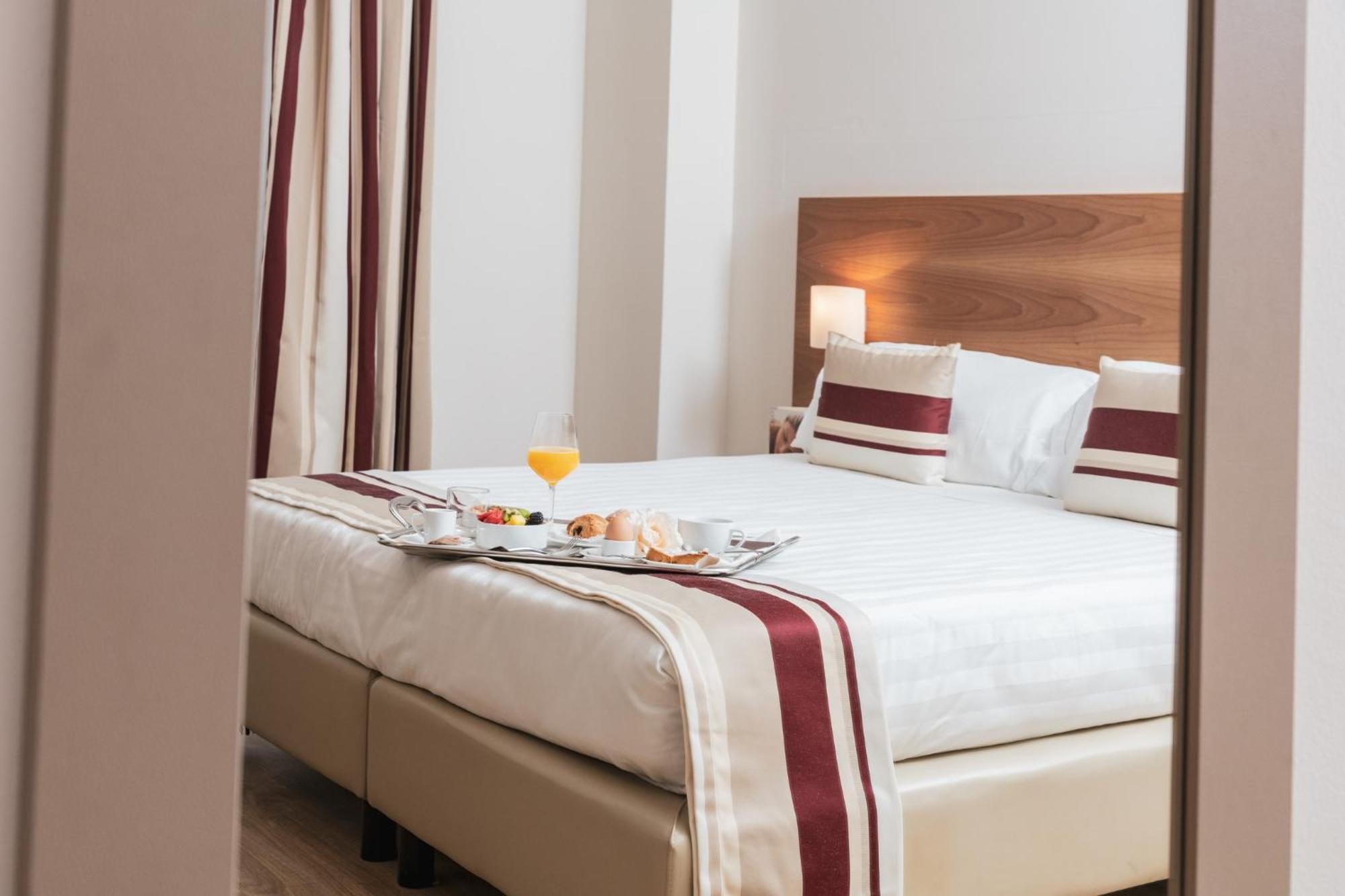 Hotel Royal Falcone Monza Esterno foto